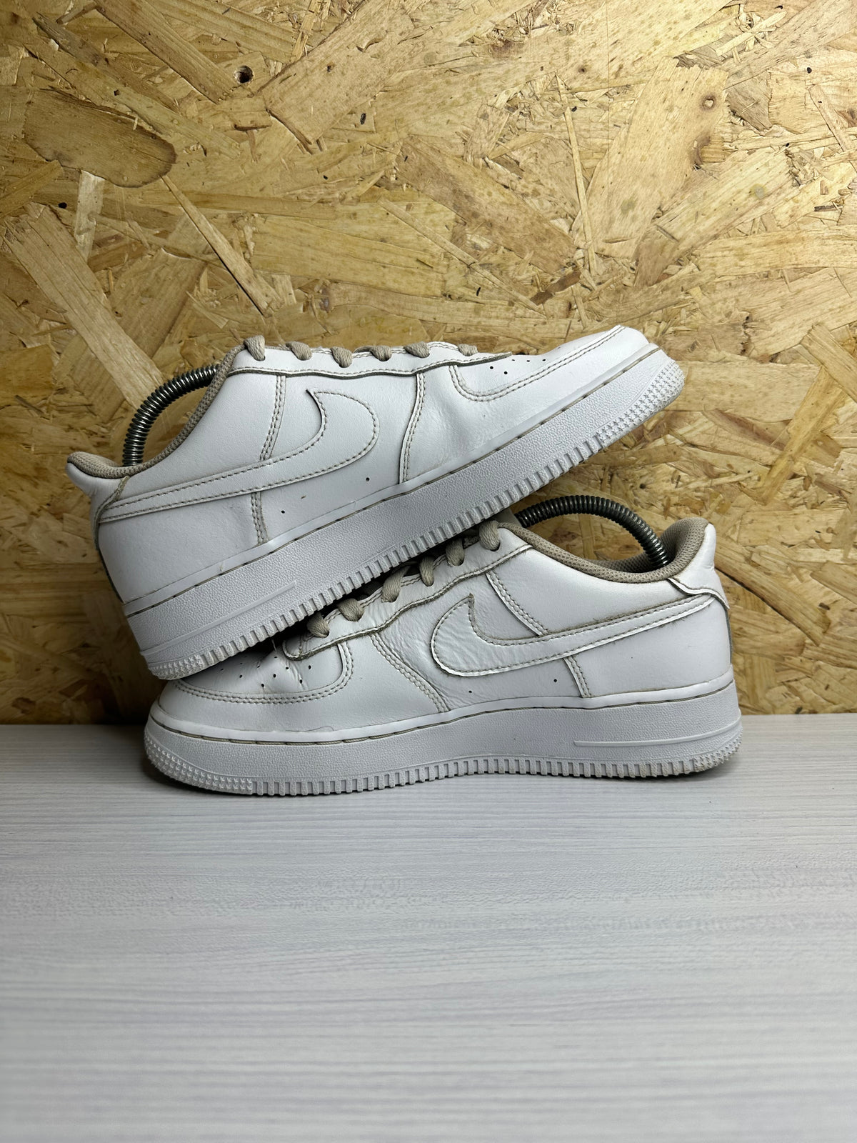 Nike Air Force 1 White - UK 6