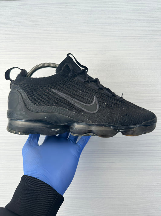Nike Air VaporMax 2021 Triple Black — UK 6