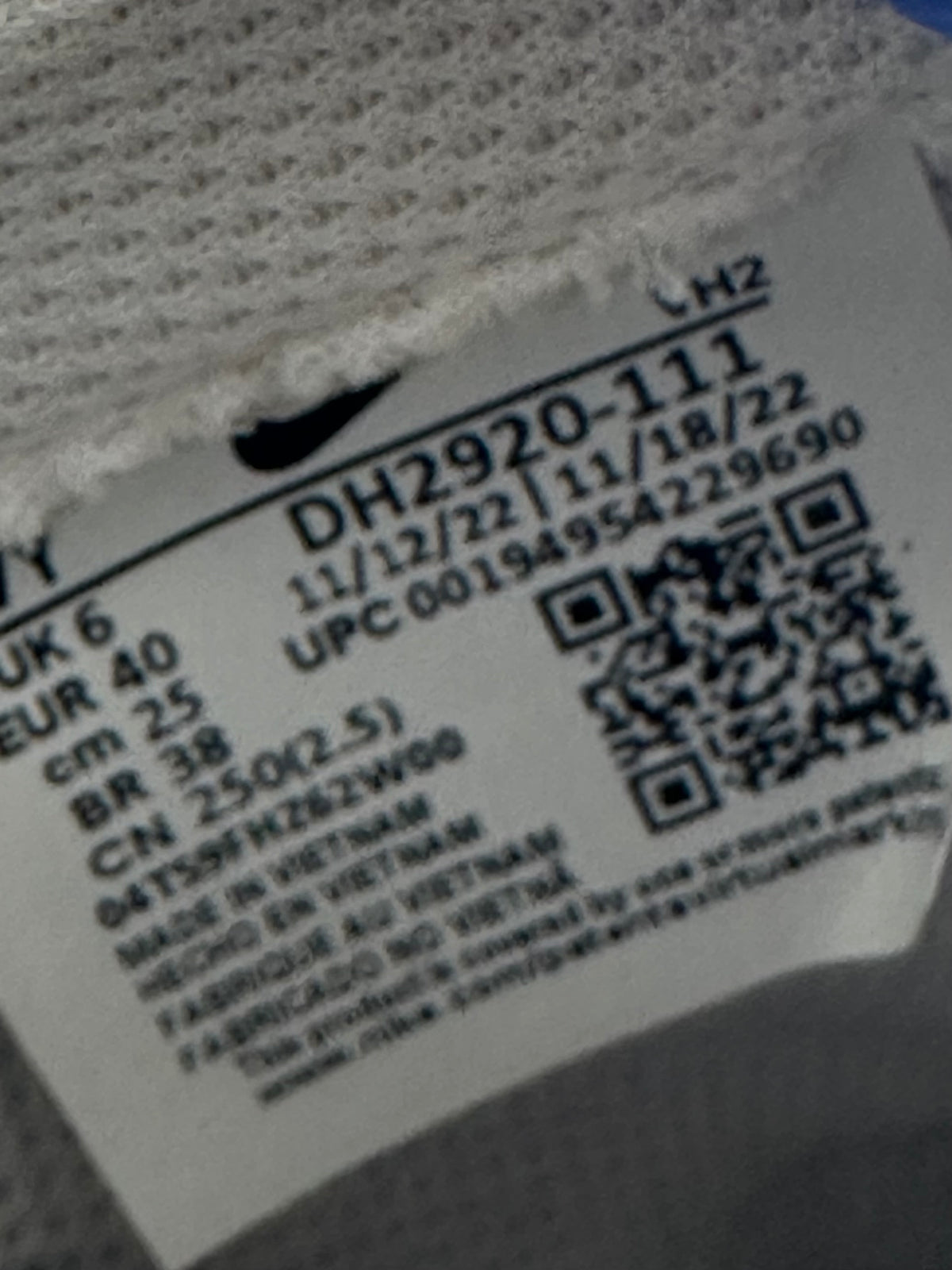 Nike Air Force 1 White - UK 6