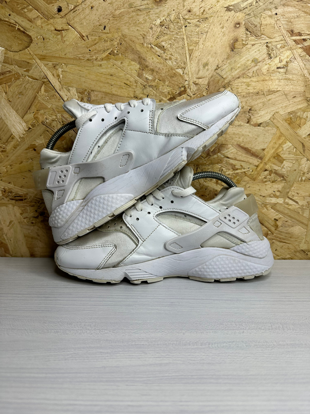 Nike Air Huarache White Cream - UK 6