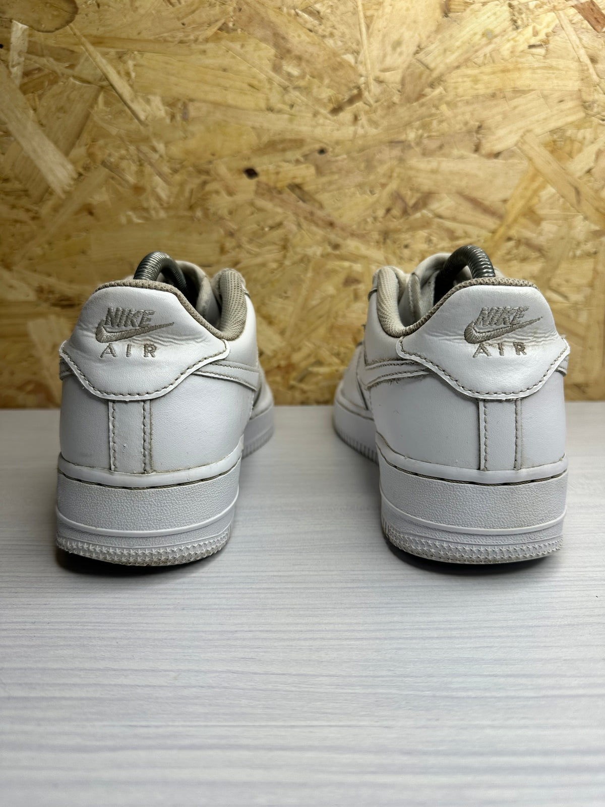 Nike Air Force 1 White - UK 6