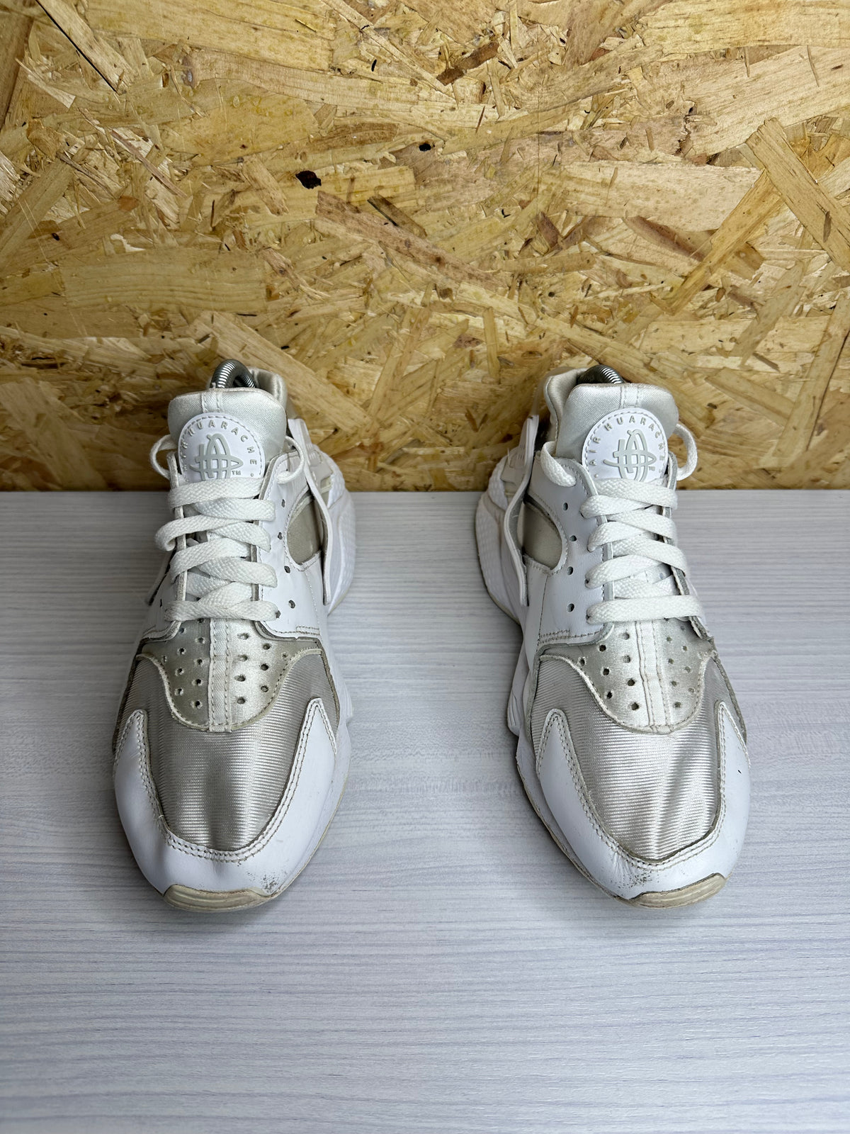 Nike Air Huarache White Cream - UK 6